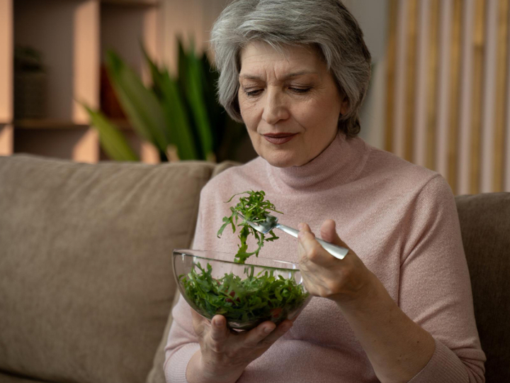 Managing Menopause Naturally: Hot Flashes, Mood, and Wellness